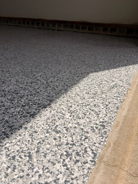 Close-up of flake floor finish